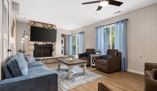 Peaceful Park Living - 3BD 10mins to DT Peoria