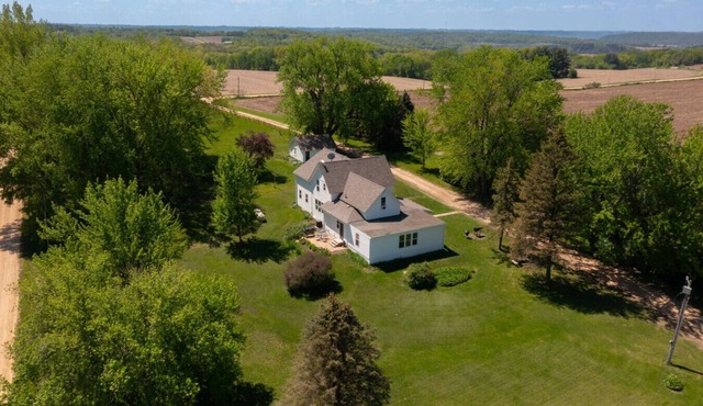 Peaceful Pepin Farmhouse Getaway