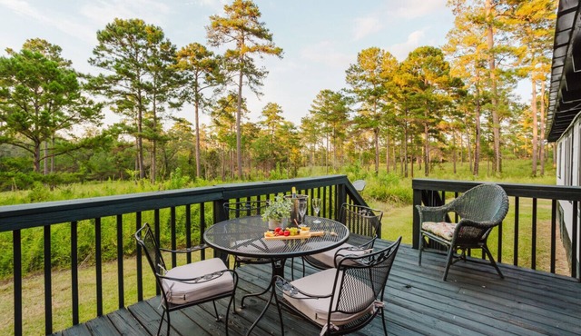 Peaceful Pines Cabin w/Deck & Wildlife Views