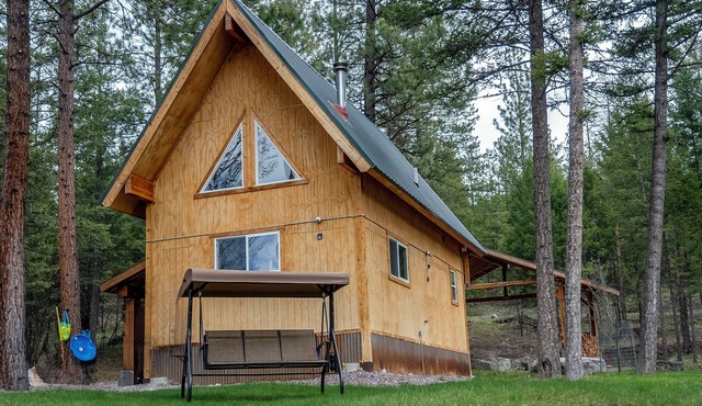 Peaceful Pines Retreat, Nature lover's paradise.