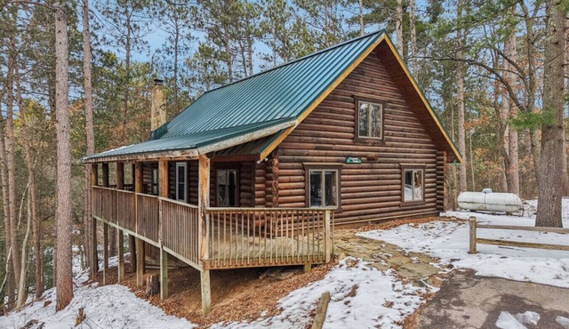 Peaceful Pines Cabin on Mirror Lake