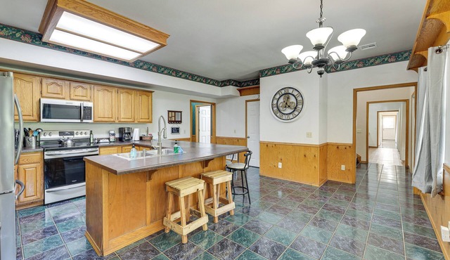 Peaceful Pineville Vacation Rental w/Grill!