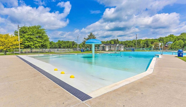 Peaceful Pocono Lake Retreat w/Game Room & Deck!