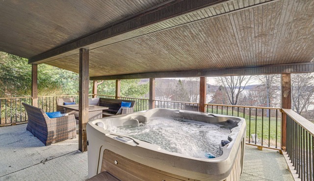 Peaceful Poconos Cabin < 1 Mi to Lake Henry!