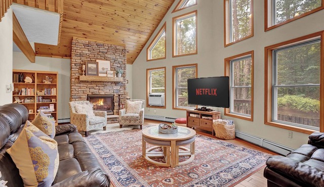 Peaceful Poconos Escape with Hot Tub, Private Sauna, near Hiking Trails