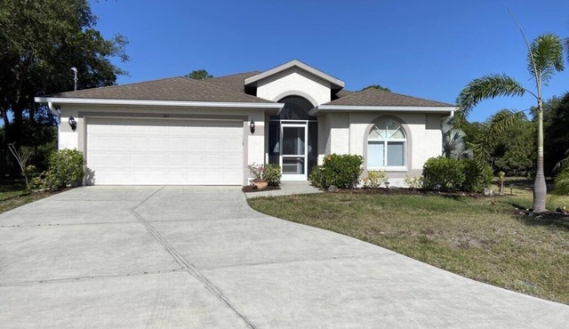 Peaceful Pool Escape – Close to Beach & Fun