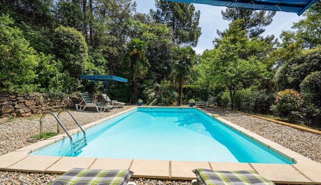 Peaceful Poolside Retreat