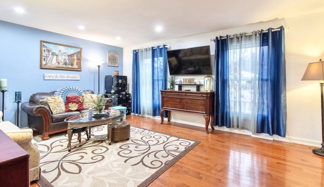 Peaceful Port Washington Getaway Near Downtown!