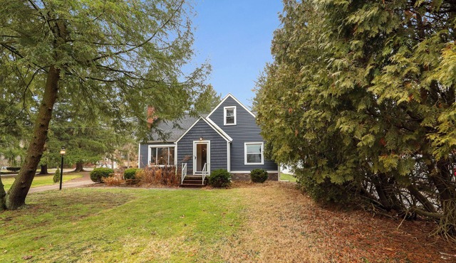 Peaceful Portage Lakes Retreat Spacious 3BR on Private 1‑Acre Lot