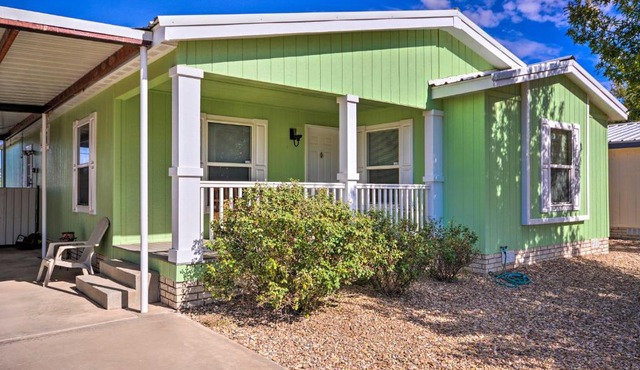 Peaceful Portales Escape w/Patio & Grill!