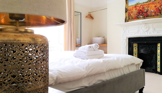 Peaceful & Pretty 2 Bedroom Flat Near Beautiful Clifton