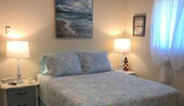 Peaceful & Private Bungalow - 5 Minutes From Downtown