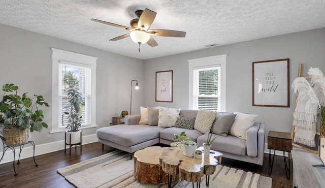 Peaceful + Private Home | Full Kitchen | Sleeps 4