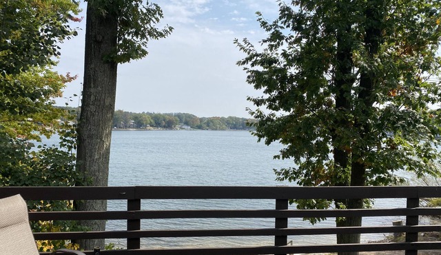 Peaceful, private setting on a beautiful lake. Just added central A/C and Wi-Fi