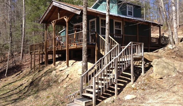 Peaceful, private, perfect 3 acre oasis to unplug from it all or be close to all