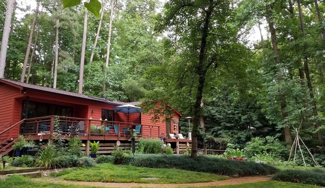 Peaceful, Private Woodland Lot, 9 Minutes to UNC/Downtown Chapel Hill
