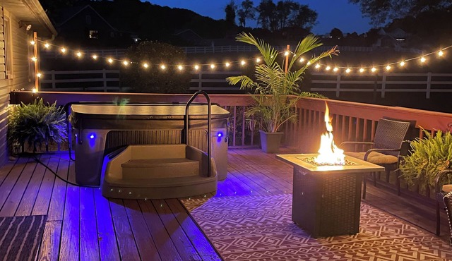 Peaceful, Quiet Country Guesthouse with Hot Tub
