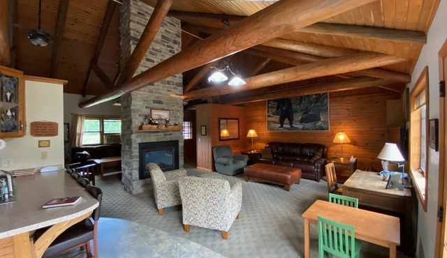 Peaceful, Quiet Retreat in the North Woods