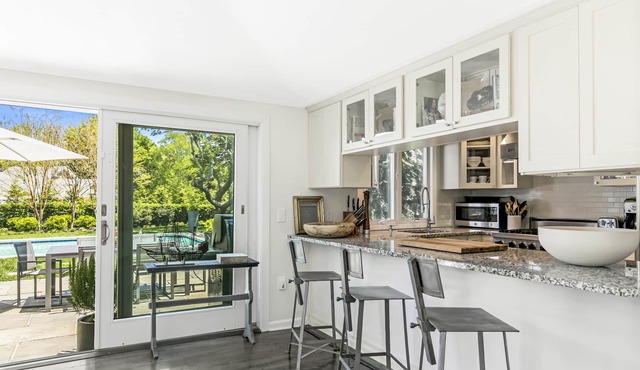 Peaceful Quiet Updated Modern Home