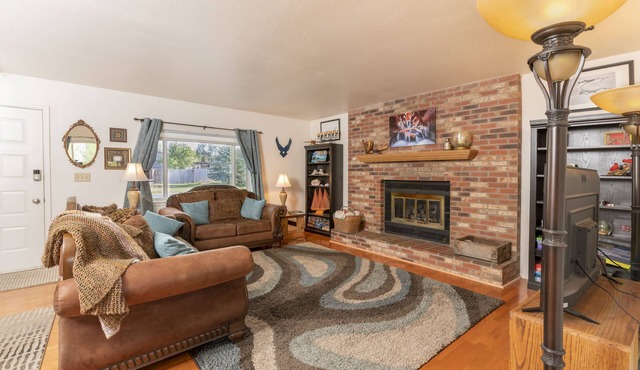 Peaceful Redlands Ranch!
