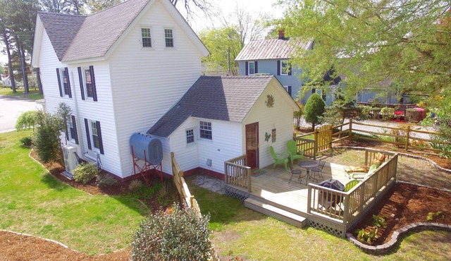 Peaceful-Relaxing-Charming 1914 home-quaint town- fish-boat-bike-New listing