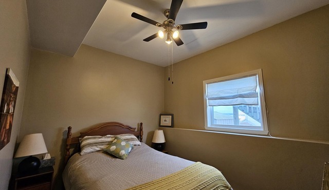 Peaceful retreat with beautiful ocean view in quiet Eastern Passage