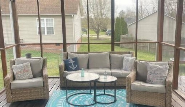 Peaceful retreat- 6 miles from HP Furniture Market