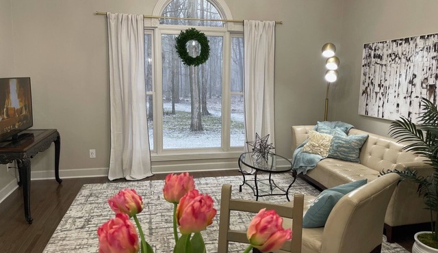 Peaceful Retreat at the Estate and Williamston near MSU