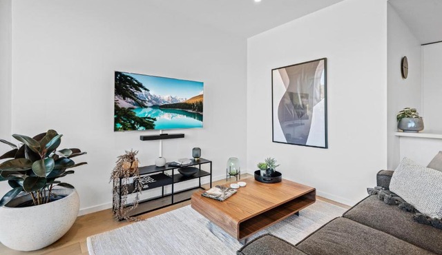 Peaceful Retreat in Leafy inner-city suburb