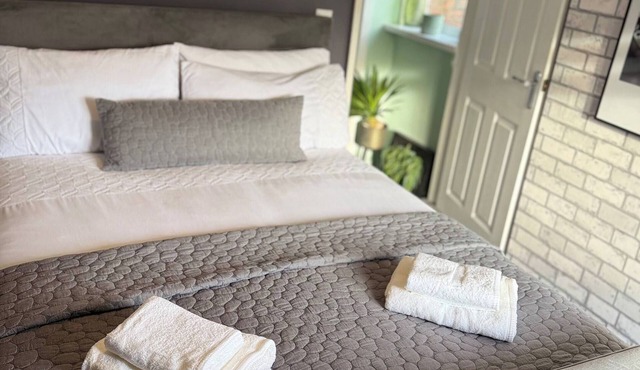 Peaceful Retreat in Telford With Modern Amenities