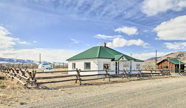 Peaceful Retreat on 1 Acre w/Panoramic Mtn Views!