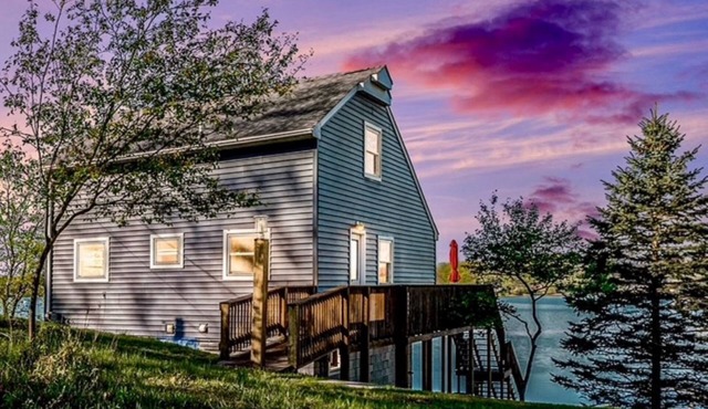 Peaceful Retreat on Sapphire Lake!