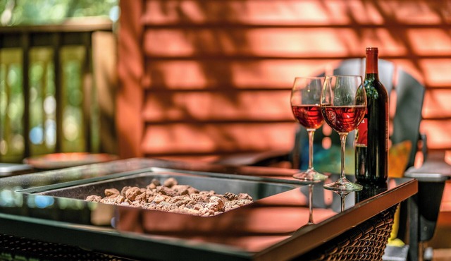 Peaceful retreat w/wildlife spottings & firepit!