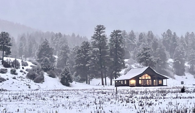 Peaceful retreat on 35 acres w/spectacular mountain views!