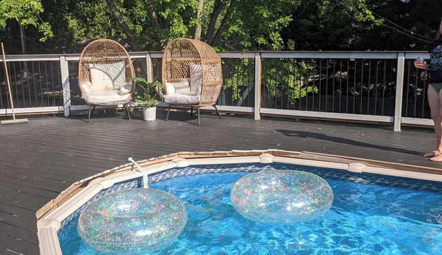 Peaceful Retreat w/Pool, Yoga Deck & Fire Pit | 5 Min to Presqu’ile, Near PEC