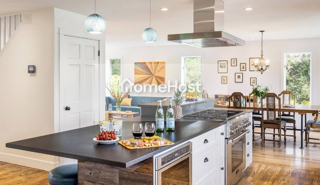 Peaceful Retreat with Outdoor Oasis — 10-min to Downtown