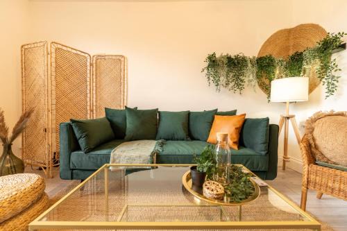 Peaceful Returns - 2 Bed House Near Roundhay Park