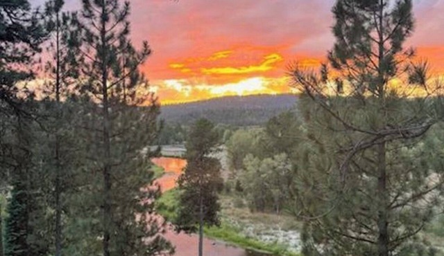 Peaceful Riverfront Getaway with Incredible Sunsets