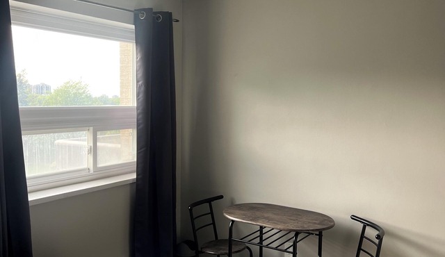Peaceful Room in shared urban oasis