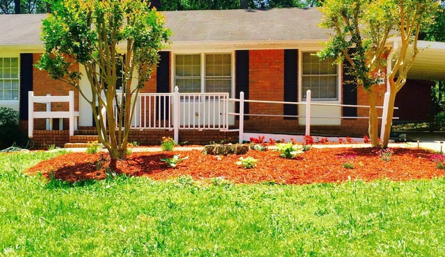 Peaceful Roomy Estate In the City (Limited Offer!)