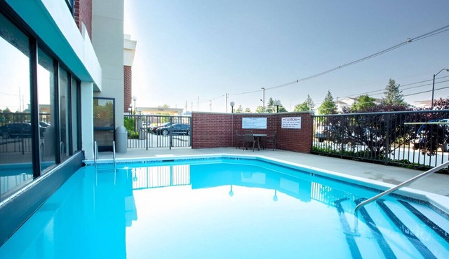 Peaceful & Roomy Hideaway for a Family Vacation