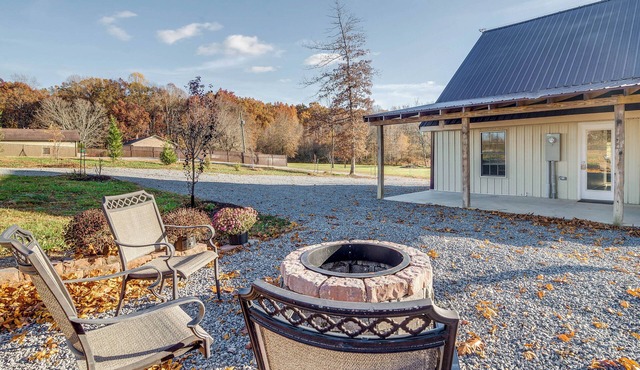 Peaceful Russell Springs Home w/Fire Pit & Pond!