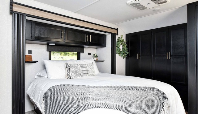 Peaceful RV on 37-acre farm w/outdoor space