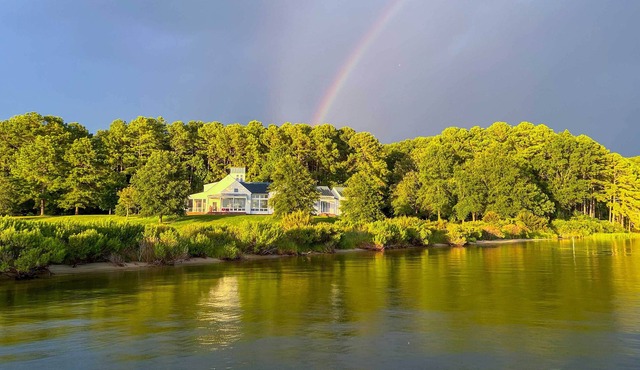 Peaceful Sanctuary w/ Private Dock on River!