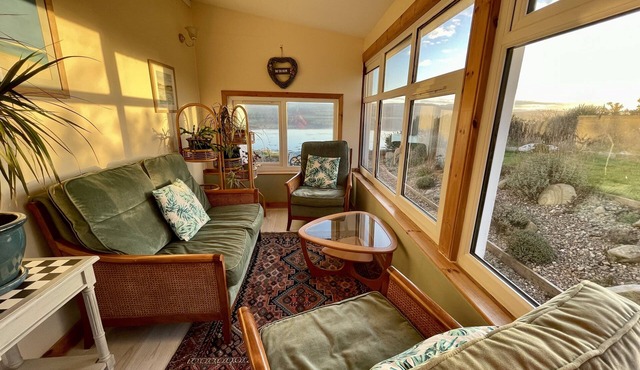 Peaceful Sea View Home Close to Inverness