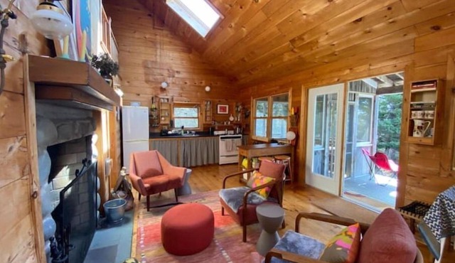 Peaceful Seaside Cottage Retreat