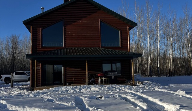 Peaceful secluded cabin w/firepit and great hiking trails