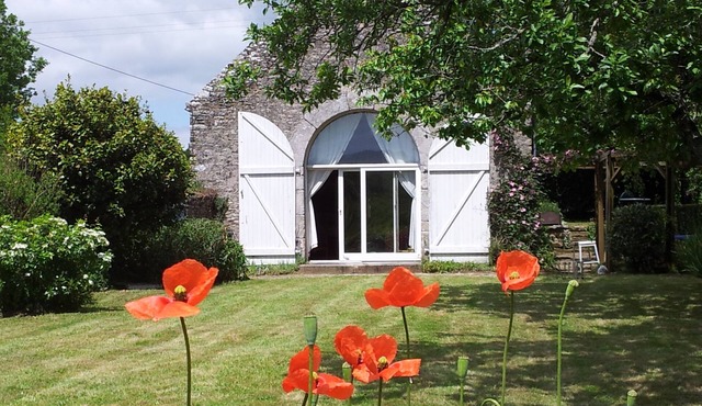 Peaceful & secluded, set in beautiful countryside & only 30 mins from the sea