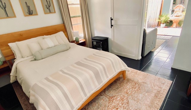 Peaceful & Serene Bungalow in Beautiful, Historic Pasadena, CA
