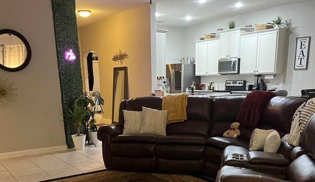 Peaceful, serene home away from home 🌻
